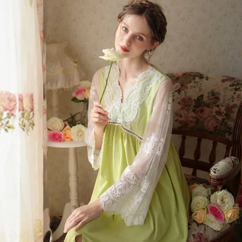 2023 Новая кружевная пижама: Французская элегантность, Ночная рубашка из хлопчатобумажной сетки с V-образным вырезом и вышивкой с длинным рукавом, идеально подходящая для весны и осени